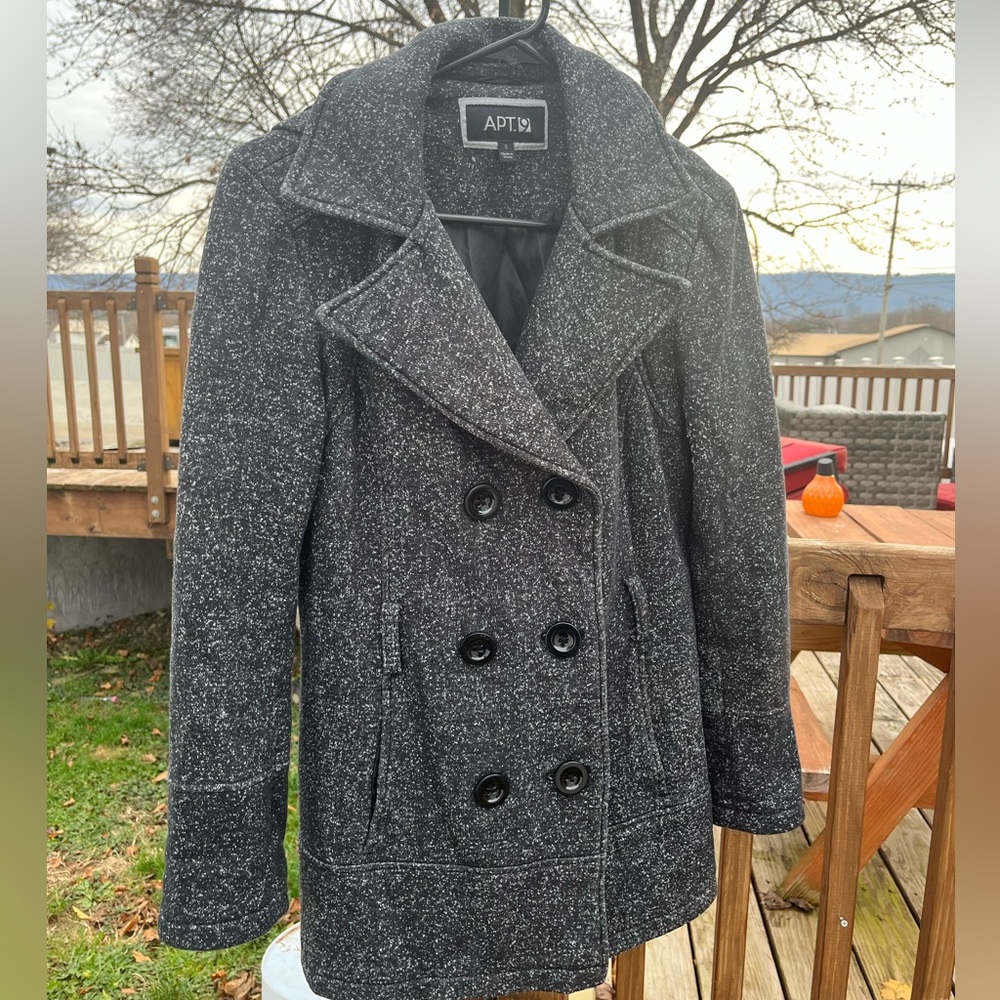 GORGEOUS ⭐️ Gray Pea Coat Size Small women’s